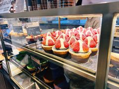 -黛汀烘焙DAINTY BAKERY(代字行合生汇店)