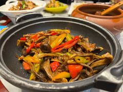 干锅鹿茸菇-蔼若春.传承三十年云南菜(金碧公园店)