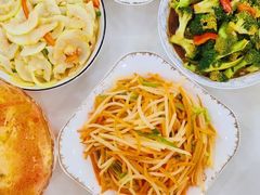 -乐禧母婴全自营月嫂(宝山店)