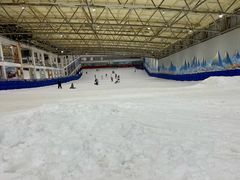 -乔波室内滑雪场