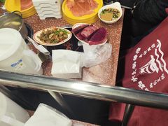 -四囍码头海鲜烧烤自助火锅(外滩南京东路悦荟广场店)