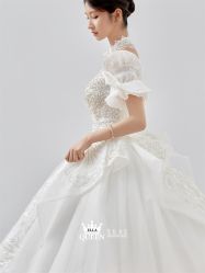 点击看大图 -艾拉·女王婚纱礼服馆