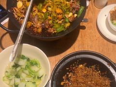 -聚鑫朋酸菜肥肠(文艺路口店)
