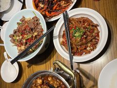 -爱碗亭·鲜炒湖南菜(壹城中心店)