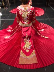 点击看大图 -GRACE KELLY婚纱与礼服(北京店)