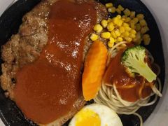 -汤姆家的牛排意面披萨(新城市广场店)
