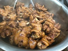 白汁野鲫鱼、卤汁猪蹄-巧凤私房菜