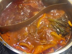-鹿鸣山草本茶香火锅(园西路店)
