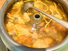 羊肚菌鹿茸菇汽锅鸡-云海肴·汽锅鸡·云南菜(苏州中心店)