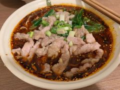 滑肉面-老家猪肝面(石油路店)