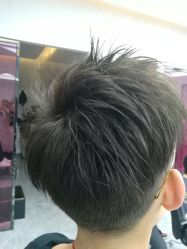 -变画·发型STUDIO