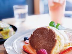 莓果奶油芝士舒芙蕾松饼-UPPER KITCHEN(延安路店)