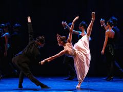 -交通银行前滩31演艺中心