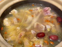 招牌喜滋滋醉鸡煲-邹开喜·炭炉鸡煲·海鲜火锅(虹口足球场店)