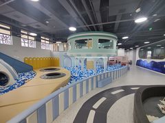 -蓝鲸奇亲子游泳俱乐部