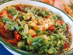 -马路边边串串香形象店(磐石路店)