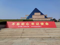 -上海市龙华烈士陵园