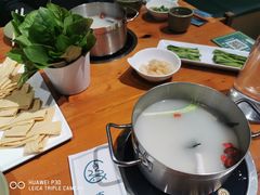 -滇海谣云南斑鱼养生火锅(北戴河旗舰店)