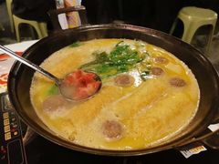 -鲜入围煮花胶鸡海鲜火锅