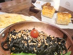 -I HOLIC艾豪丽披萨(KKone店)