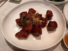 红酒泡牛仔粒-荟廷·晶萃(陆家嘴尚悦湾店)