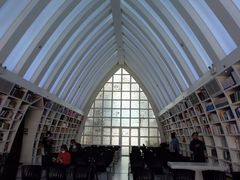 -钟书阁(松江泰晤士小镇店)