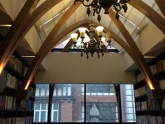 -钟书阁(松江泰晤士小镇店)