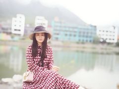 -百里峡七彩艺术小镇