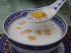 -赵记传承特色牛奶甜品(泉城广场店)