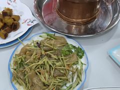 -一口猪海鲜浑锅·东北家常菜