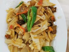 -广客美食坊(丹霞山店)