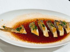 葱油野化大黄鱼-品海楼·大连海胆锅贴馆(东港店)
