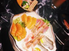 -山川小町·极番烧肉(新地假日广场店)