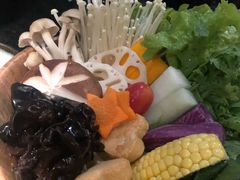 -湊湊火锅·茶憩(新中关购物中心店)