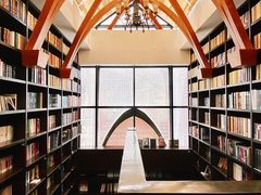 -钟书阁(松江泰晤士小镇店)