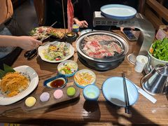 -明洞阿姨·韩式酱蟹烤肉·创意料理(三元桥店)