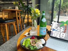 烤三文鱼沙拉-O'mills Sourdough Bakery&Bistro(永嘉路店)