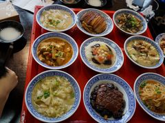 -蓝田九大碗民俗食府(蓝田店)