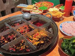 -周小明火锅(黑金冠社区店)