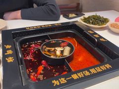 -老牌坊云南鱼豆花火锅(哈西万达店)