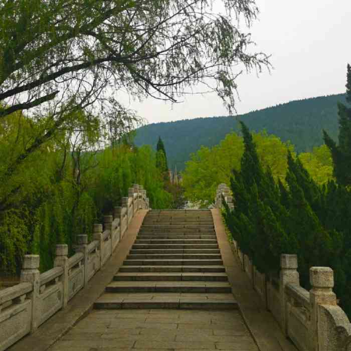 石岛山庄火锅城-"位置在财经大学里面,经常跟附近同学过来吃.