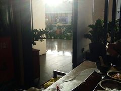 -尚尚仙·酸汤猪手·猪肚鸡火锅(华联万柳购物中心店)