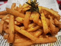 -1886德国汽车餐厅(外滩十六铺码头店)