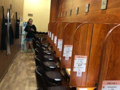 等位区-独食火锅·半米屋台(直营总店)