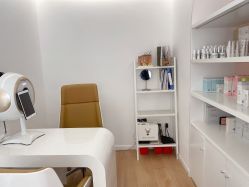 -苗方清颜痘肌研究所