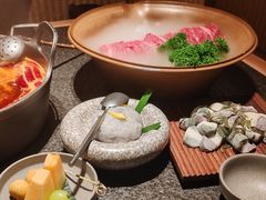 -三出山火锅(南京万象天地店)