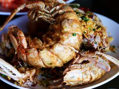 -三亚火车头万人海鲜广场