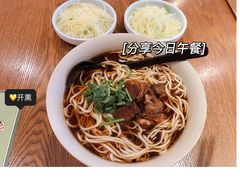 -李先生牛肉面大王(上海站南广场店)