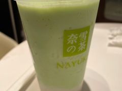 霸气冰淇淋牛油果-奈雪的茶(新天地广场PRO店)