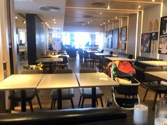 大堂-必胜客(海滨店)